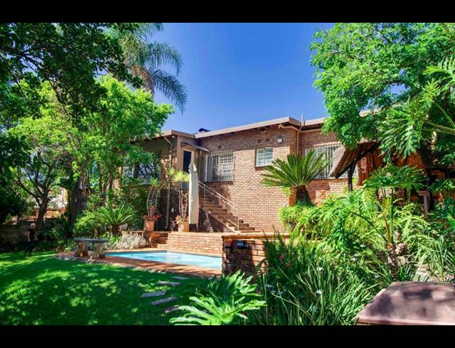 4 BEDROOM HOUSE FOR SALE IN HELDERKRUIN